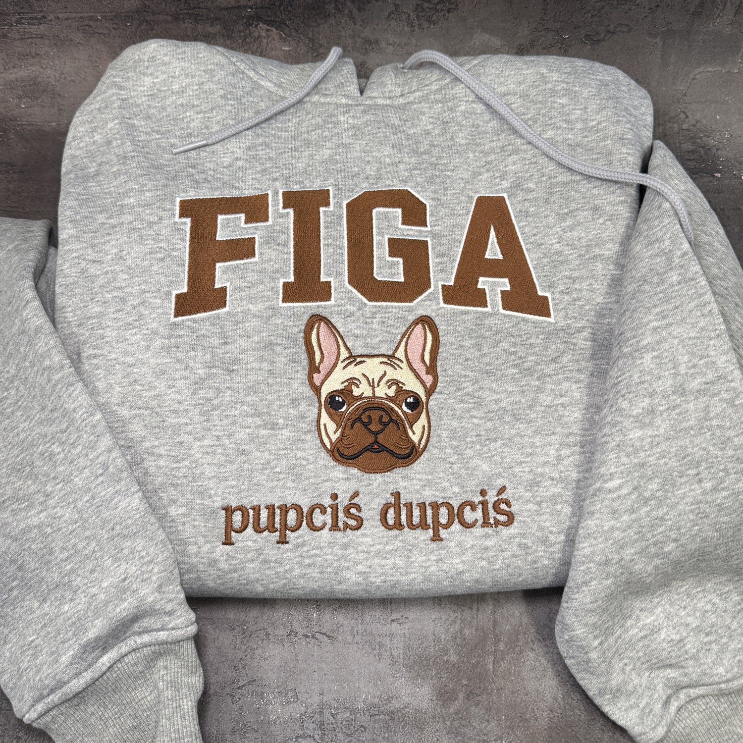 Bluza uniwersytecka z haftem pupila – personalizowana ze zdjęcia