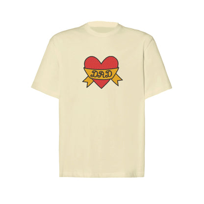 Koszulka oversize "Dad Heart Tattoo" z haftem – klasyczny wzór dla taty z charakterem Haft z radości