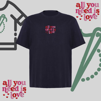 Koszulka oversize z haftem „All You Need Is Love"